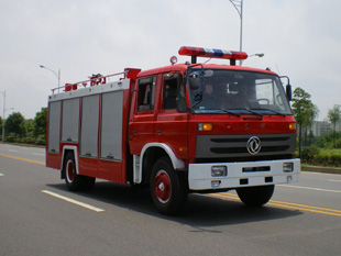 东风153型水罐消防车